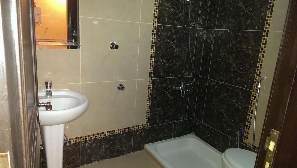 Al Makan Hotel by Al Azmy